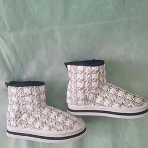 Juicy Couture Women's Olivia White/Black   Ankle Bootie